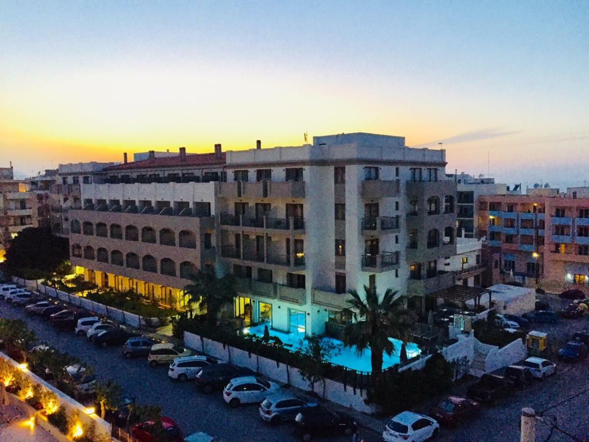 Sol & Mare - Beach Front Rétino Exterior foto